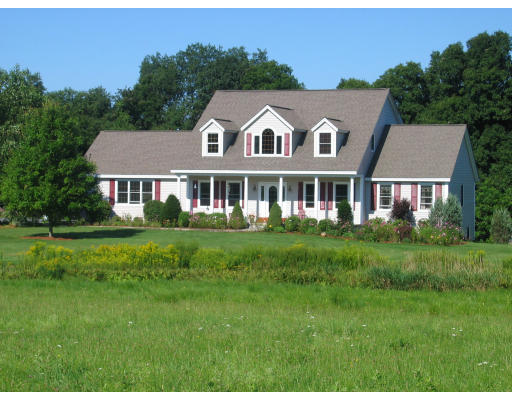 95 Hunting Hill Road Lunenburg, MA 01462 - Photo 1 of 24 Gallery Image 1