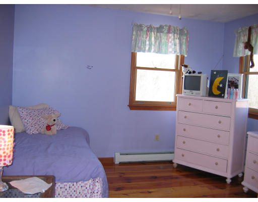 95 Hunting Hill Road Lunenburg, MA 01462 - Photo 20 of 24 Gallery Image 20