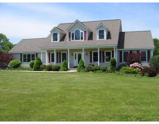 95 Hunting Hill Road Lunenburg, MA 01462 - Photo 2 of 24 Gallery Image 2