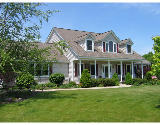 95 Hunting Hill Road Lunenburg, MA 01462 - Photo 3 of 24 Gallery Image 3