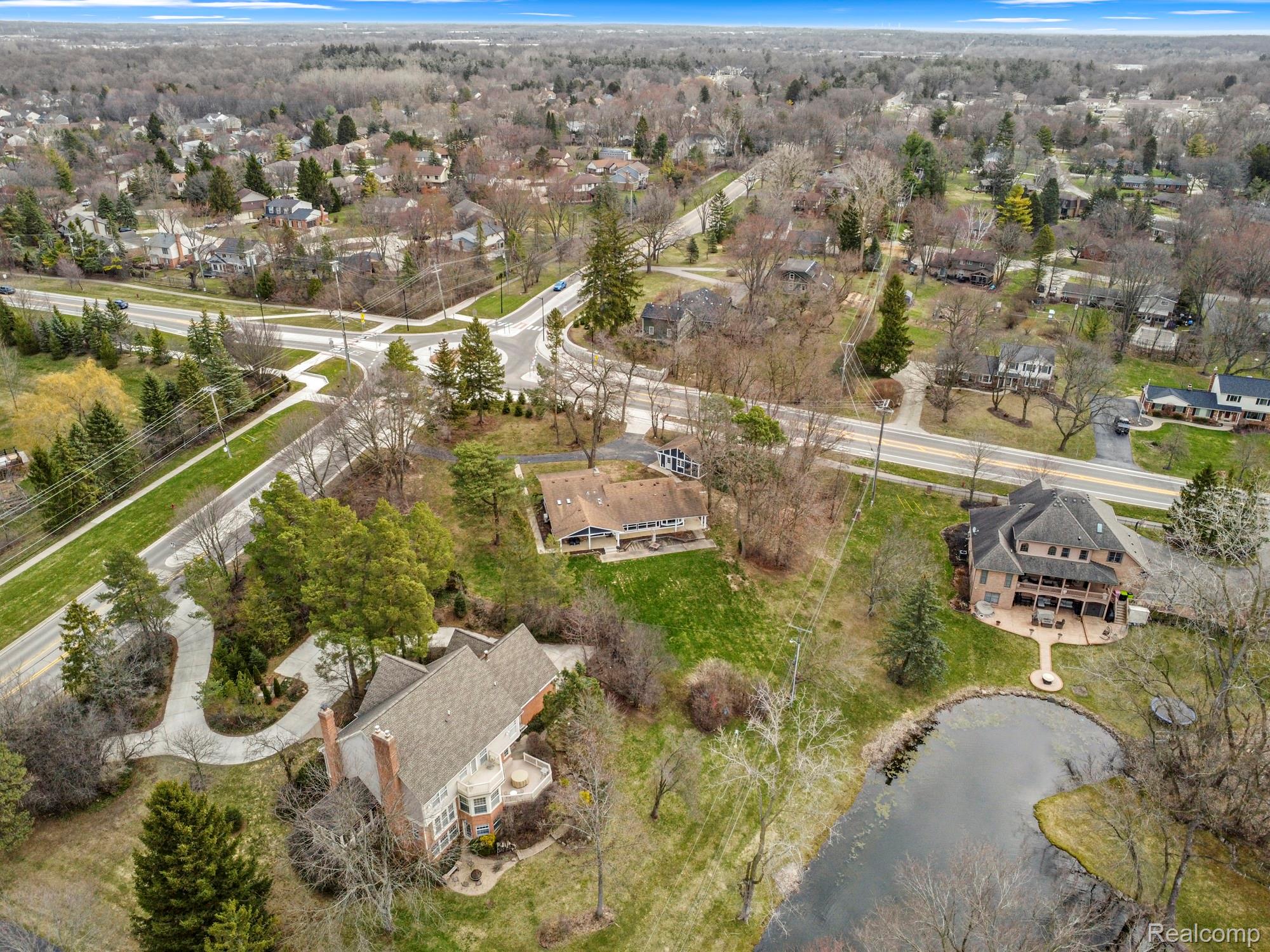 45401 West 9 Mile Road Novi, MI 48374 - Photo 29 of 67 Aerial view of residential area