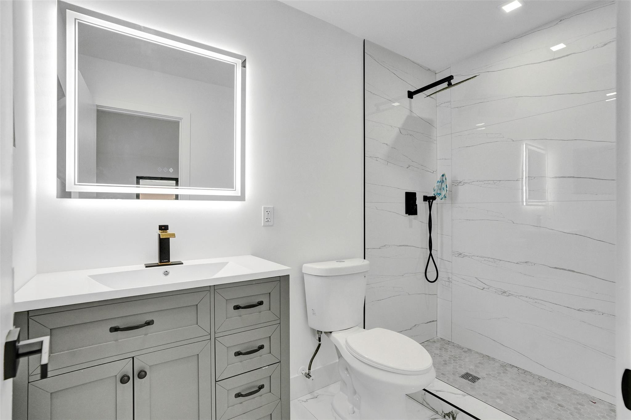 5840 Southwest 14th Street Plantation, FL 33317 - Photo 16 of 33 Photo 16