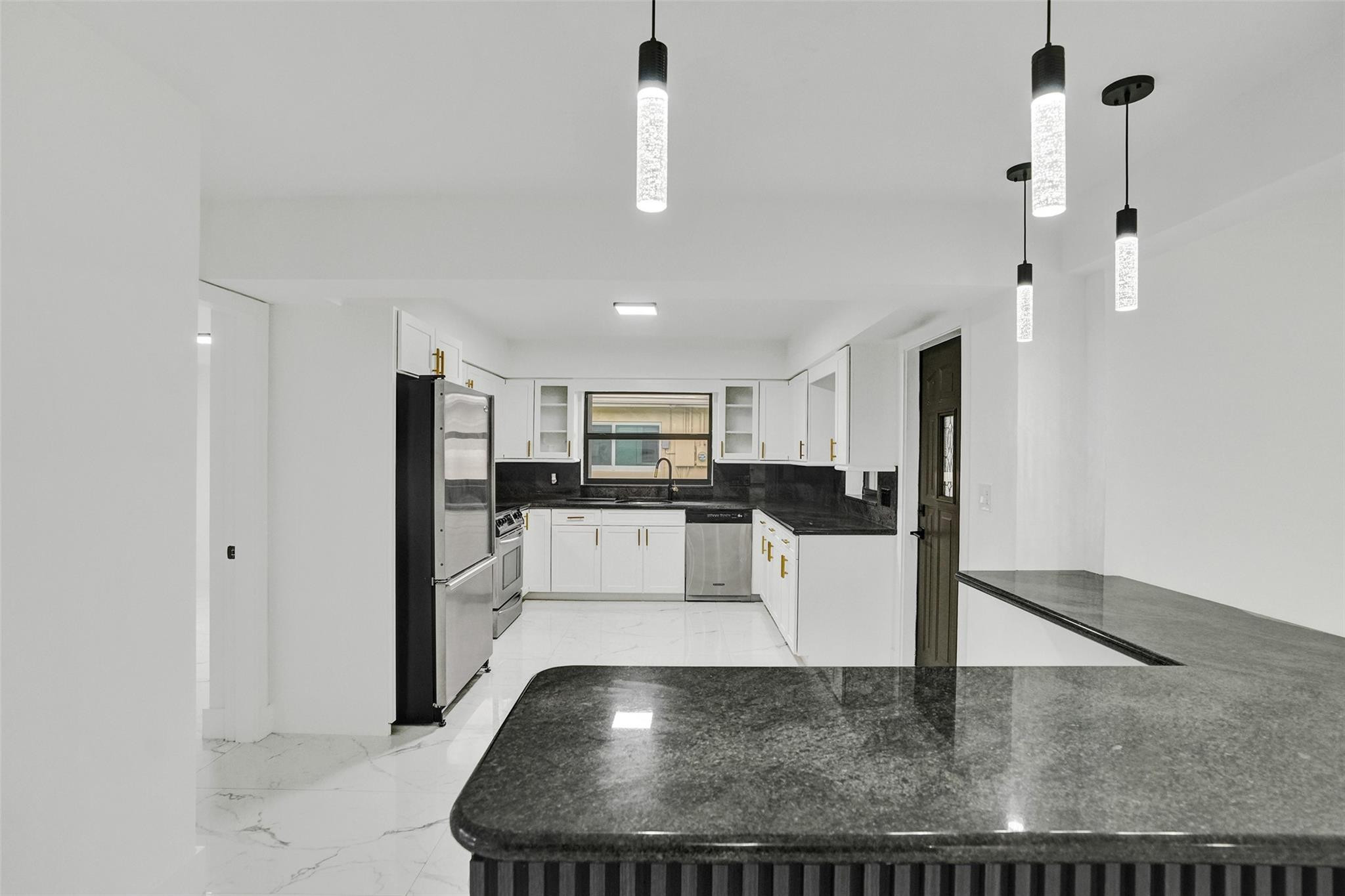 5840 Southwest 14th Street Plantation, FL 33317 - Photo 6 of 33 Photo 6