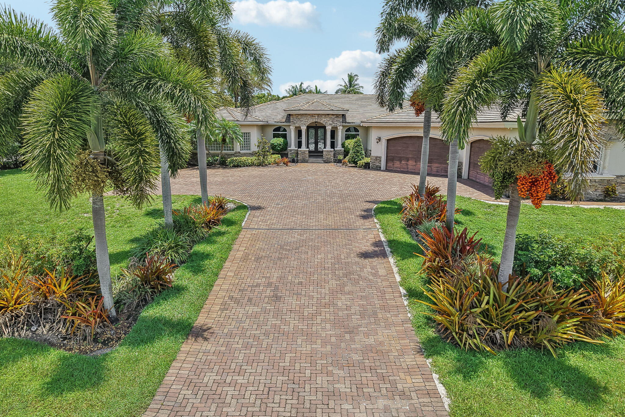 2130 Southwest 113th Avenue Davie, FL 33325 - Photo 5 of 58 Front of Structure