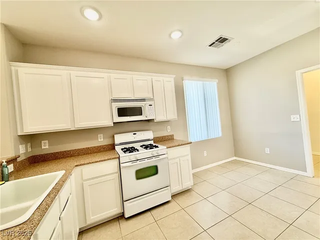 $2,050 | 5147 Progresso Street, Las Vegas, NV 89135