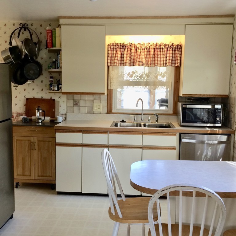 37 Davis Road Rockland, MA 02370 - Photo 8 of 25