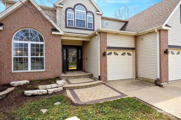 $535,000 | 1524 West Mooseheart Road, North Aurora, IL 60542