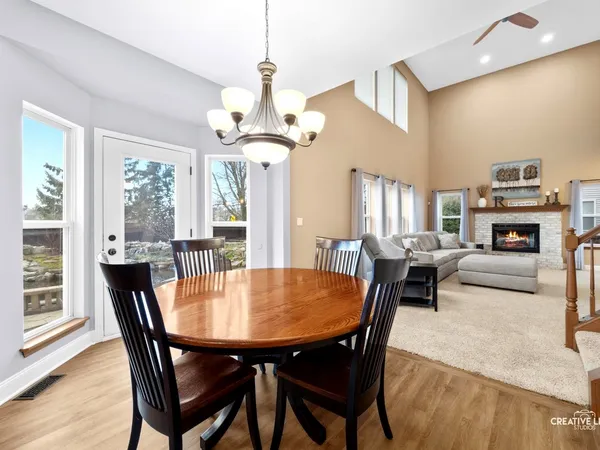 $535,000 | 1524 West Mooseheart Road, North Aurora, IL 60542