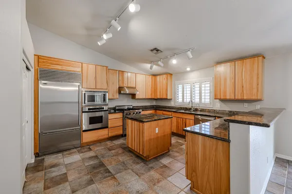 $3,795 | 5215 East Wallace Avenue, Scottsdale, AZ 85254