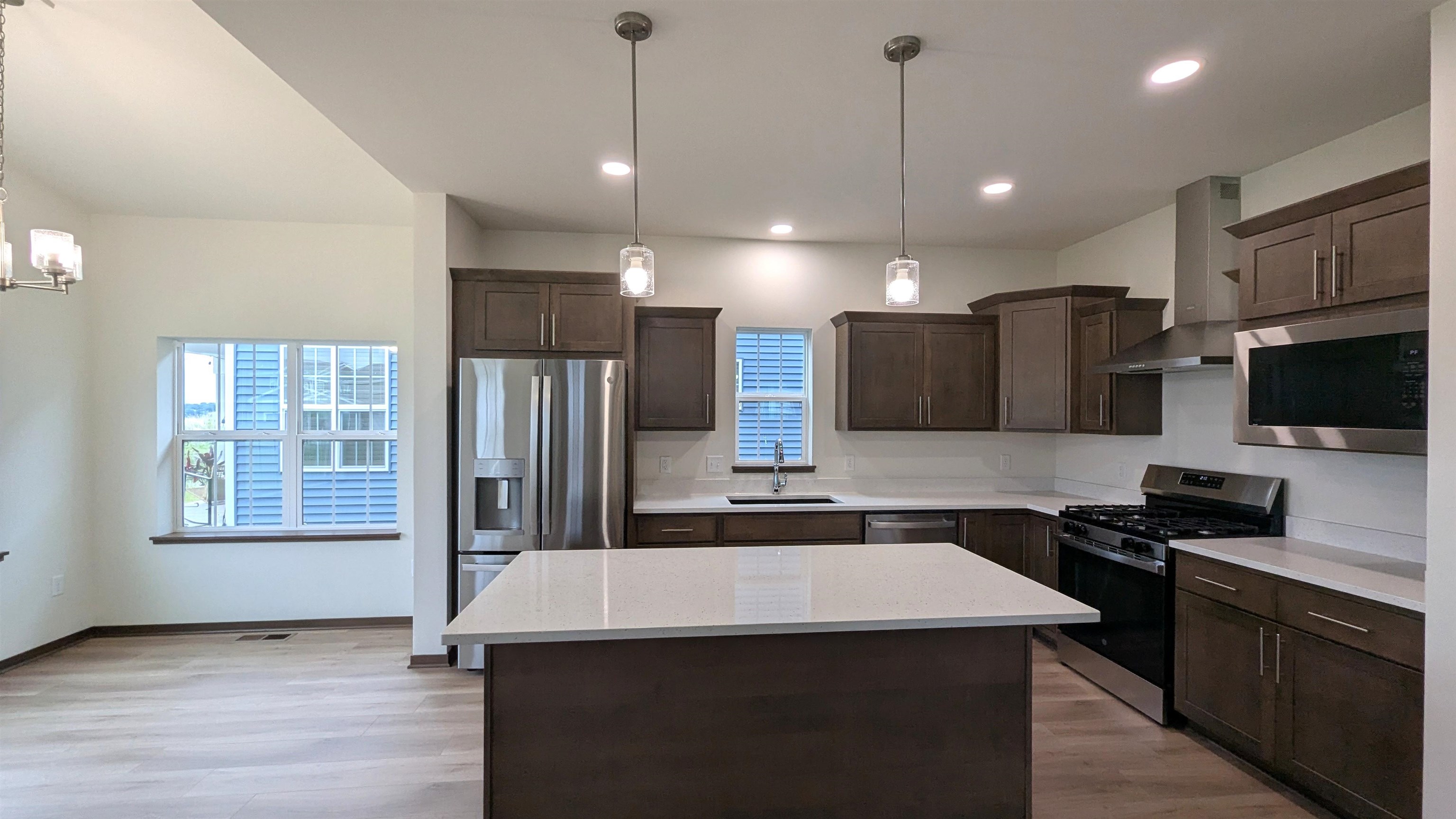 4317 Goldeneye Gateway Middleton, WI 53562 - Photo 2 of 51