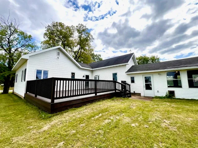 $359,900 | N1053 State Road 22, Waupaca, WI 54981