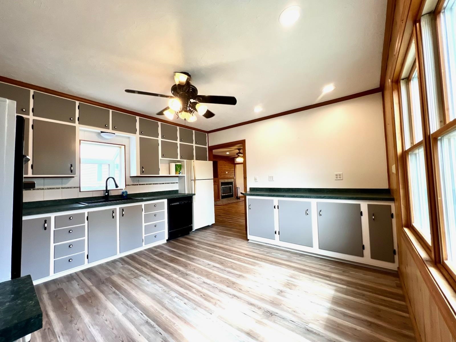 N1053 State Road 22 Waupaca, WI 54981 - Photo 3 of 29