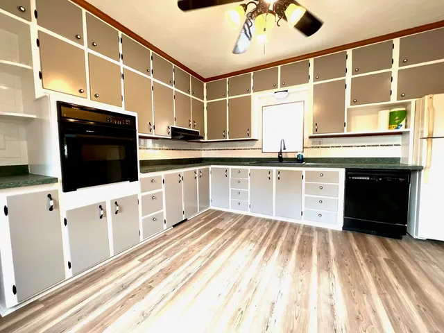 $359,900 | N1053 State Road 22, Waupaca, WI 54981