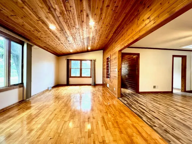 $359,900 | N1053 State Road 22, Waupaca, WI 54981