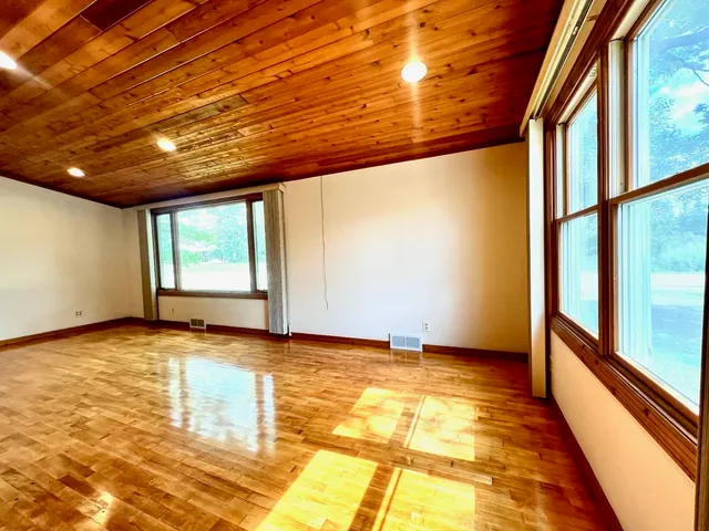 $359,900 | N1053 State Road 22, Waupaca, WI 54981