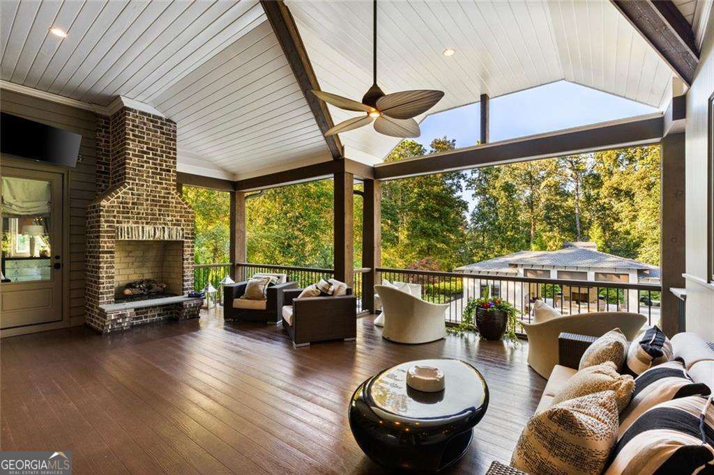 475 Heards Ferry Road Northwest Atlanta, GA 30328 - Photo 11 of 39