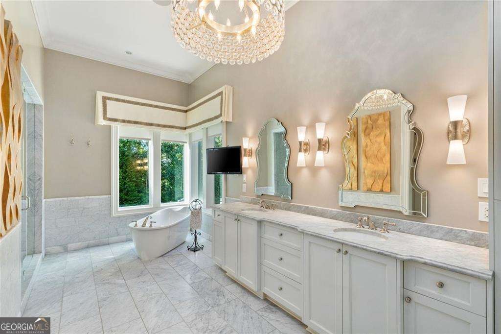 475 Heards Ferry Road Northwest Atlanta, GA 30328 - Photo 12 of 39