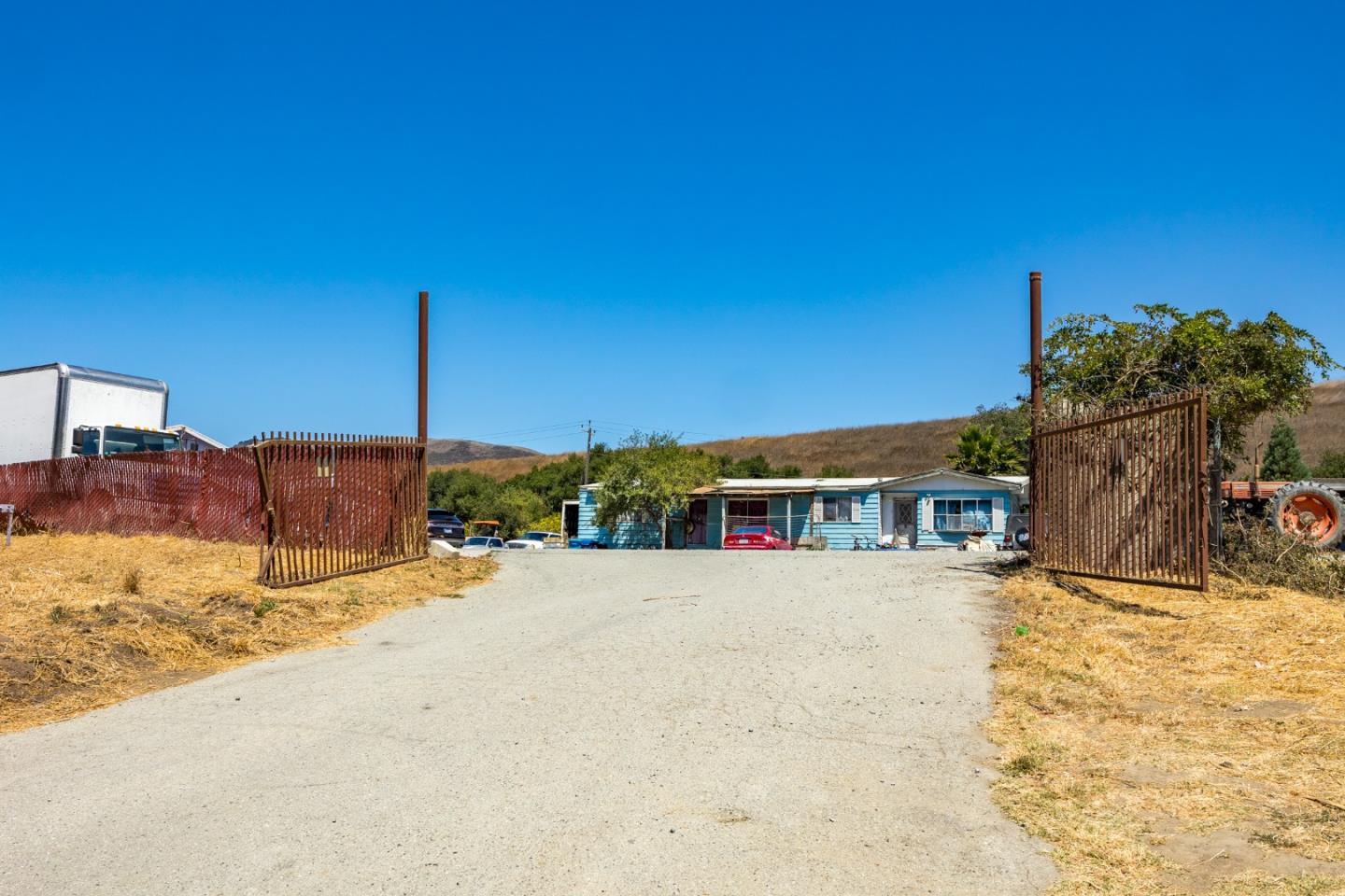 250 Old Chittenden Road Watsonville, CA 95076 - Photo 22 of 24 a view of a road with a building in the background