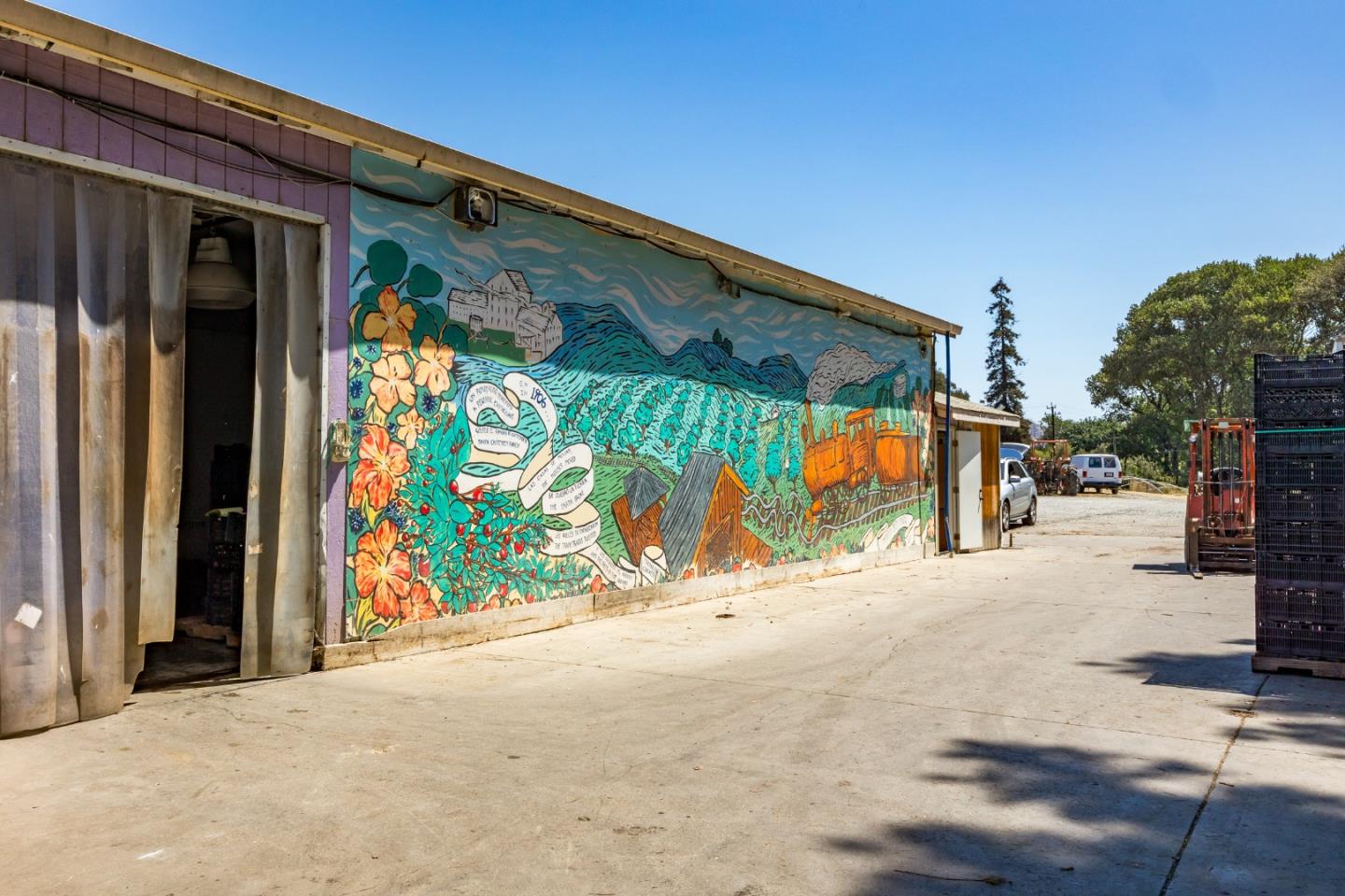 250 Old Chittenden Road Watsonville, CA 95076 - Photo 23 of 24 a view of outdoor space and porch