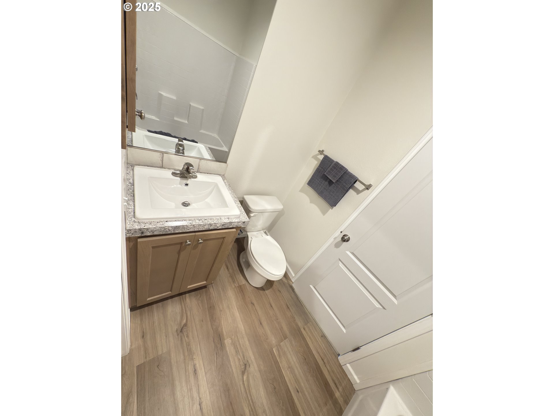 11316 Northeast 28th Street, Unit 3 Vancouver, WA 98682 - Photo 6 of 18 a utility room with dryer and washer