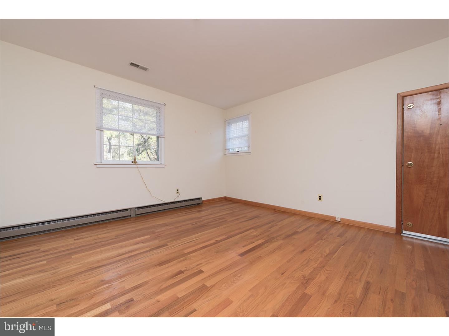 846 South 1st Road Hammonton, NJ 08037 - Photo 19 of 24 Bedroom 3