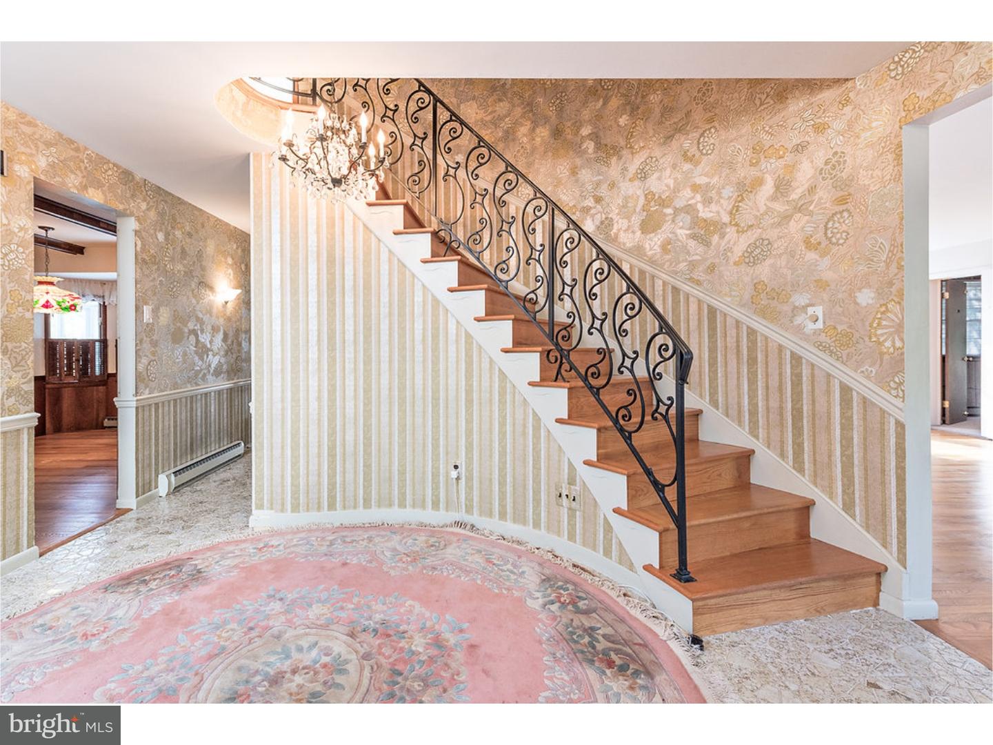 846 South 1st Road Hammonton, NJ 08037 - Photo 4 of 24 Foyer