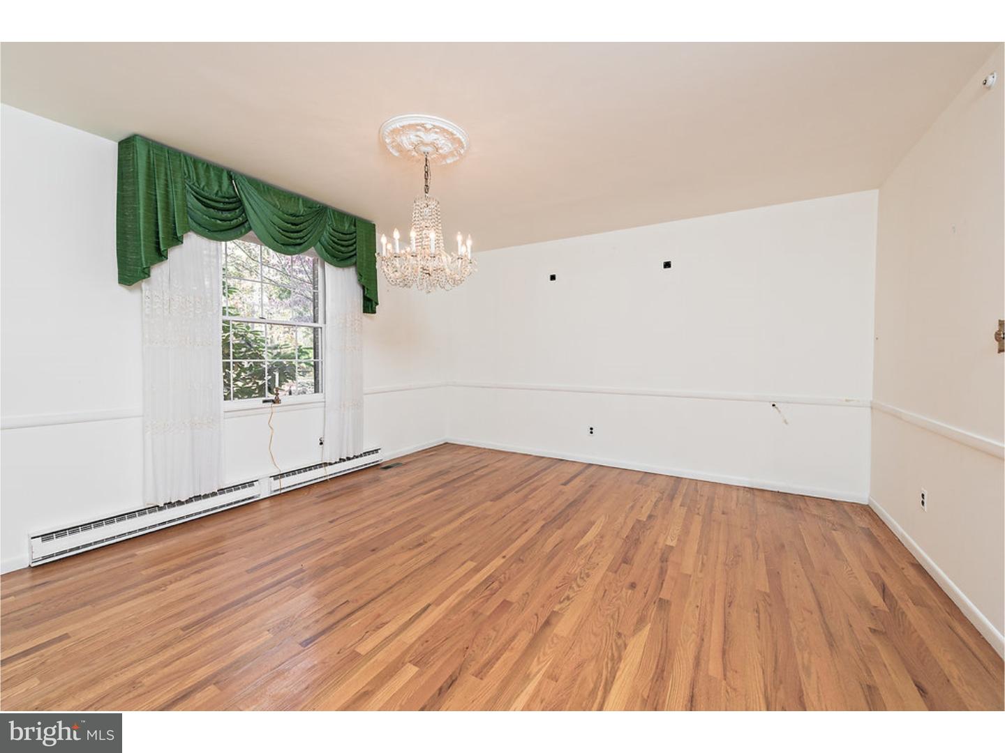 846 South 1st Road Hammonton, NJ 08037 - Photo 5 of 24 Dining Room