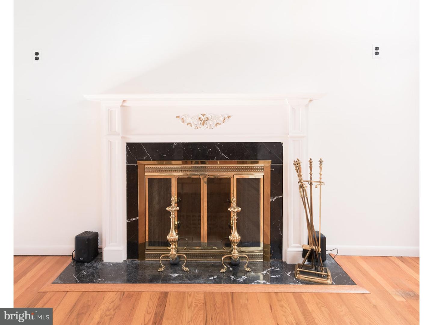 846 South 1st Road Hammonton, NJ 08037 - Photo 7 of 24 Fireplace