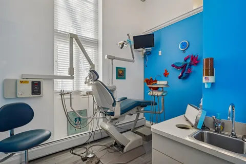 $899,000 | 273 A Monmouth Street, Jersey City, NJ 07302