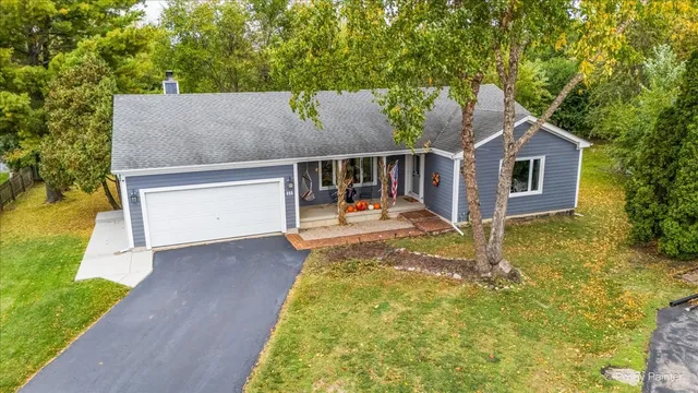 $339,900 | 155 Lee Ann Lane, Woodstock, IL 60098