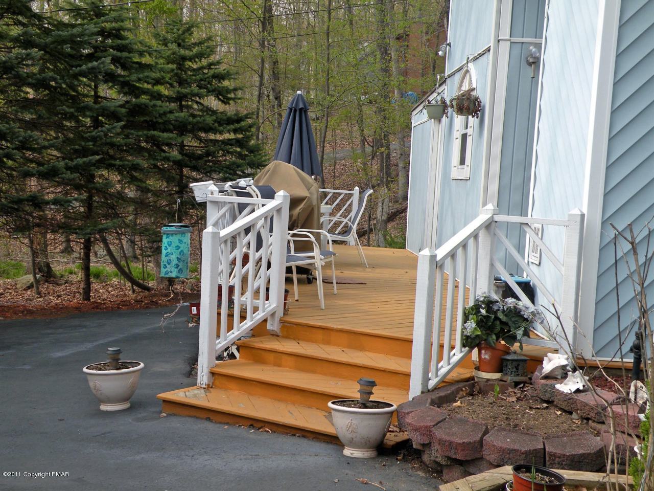 156 Salisbury Road Bushkill, PA 18324 - Photo 6 of 26 Front of Home 3