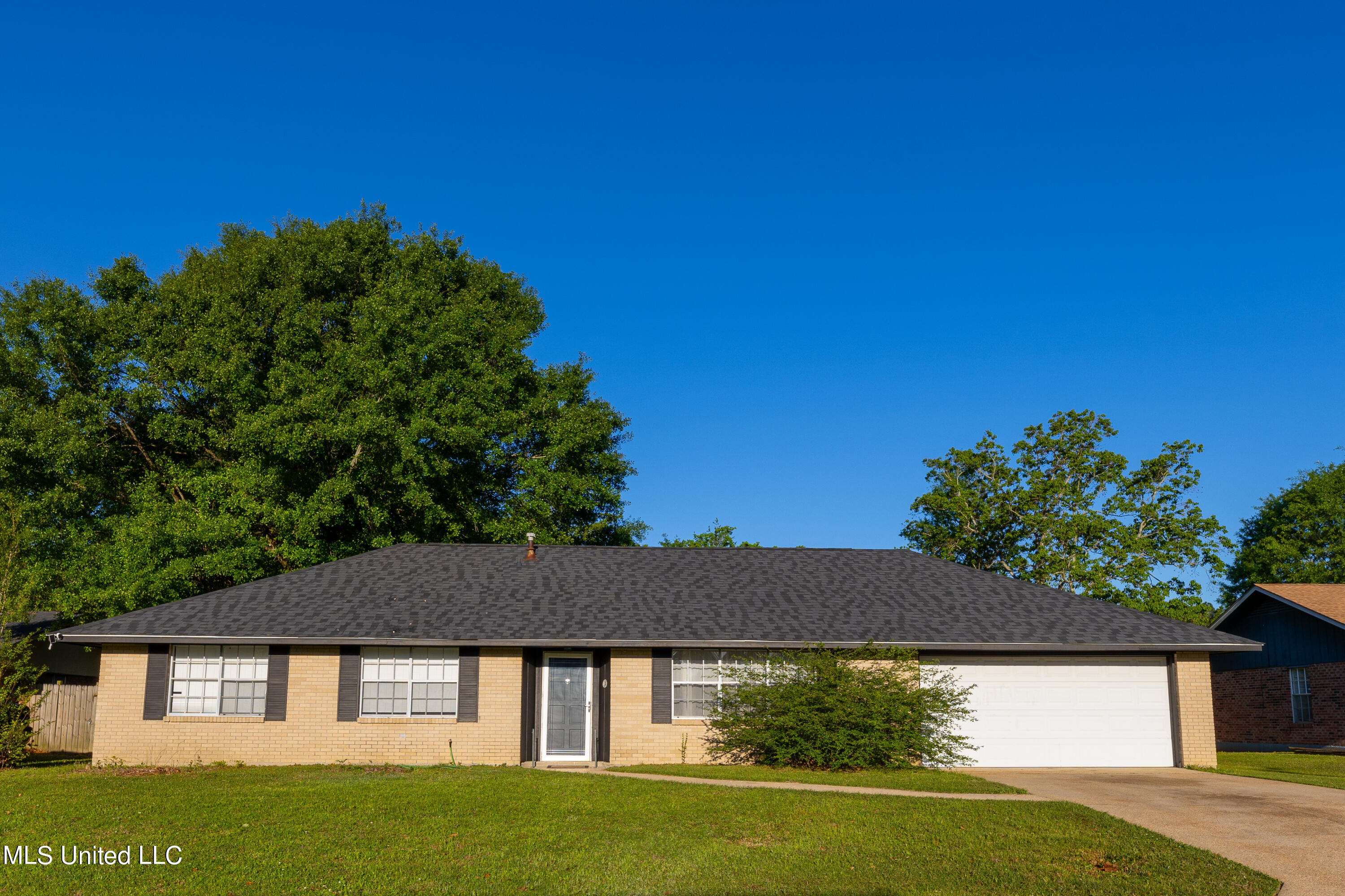 8550523f58b11f103f1f1ca2665a804bf46c20bf