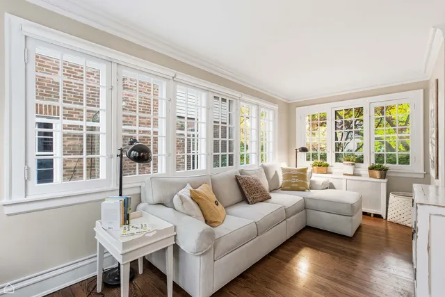 $800,000 | 2221 Lincolnwood Drive, Evanston, IL 60201