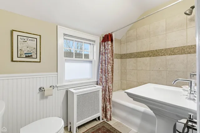 $800,000 | 2221 Lincolnwood Drive, Evanston, IL 60201