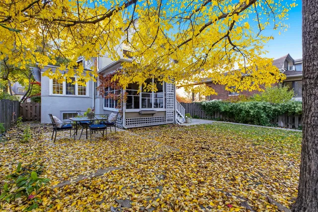 $800,000 | 2221 Lincolnwood Drive, Evanston, IL 60201