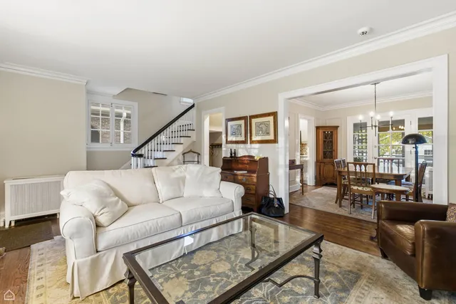 $800,000 | 2221 Lincolnwood Drive, Evanston, IL 60201