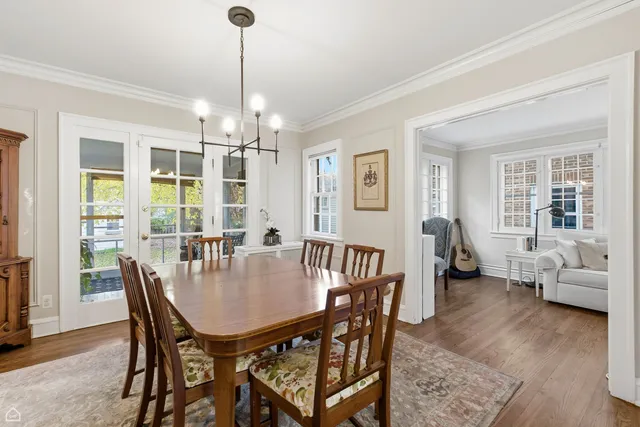 $800,000 | 2221 Lincolnwood Drive, Evanston, IL 60201