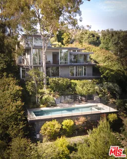 $9,980,000 | 901 Kenter Way, Los Angeles, CA 90049