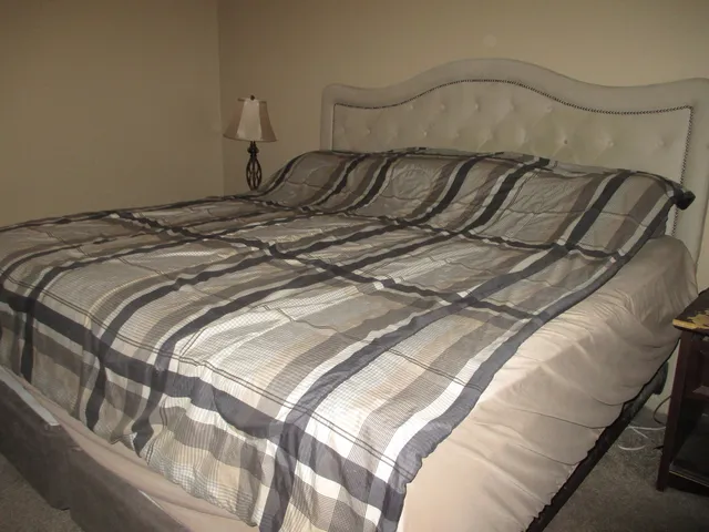 $139,900 | 4010 150th Street, Unit 10, Midlothian, IL 60445