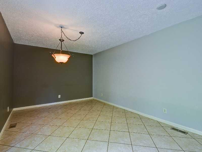 375 Georgetown Road Greenwood, IN 46142 - Photo 11 of 24 Gallery Image 11