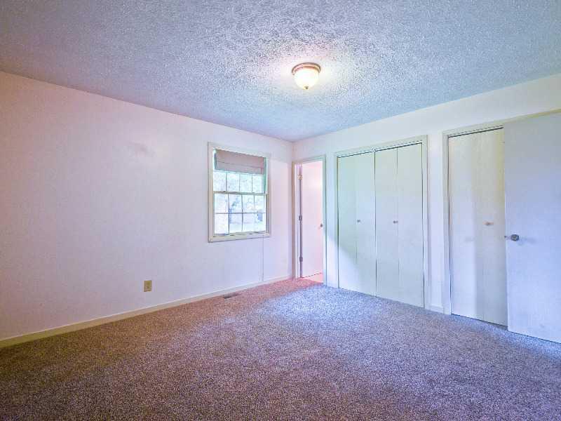 375 Georgetown Road Greenwood, IN 46142 - Photo 15 of 24 Gallery Image 15