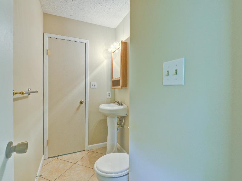375 Georgetown Road Greenwood, IN 46142 - Photo 17 of 24 Gallery Image 17