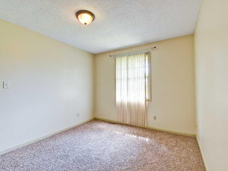 375 Georgetown Road Greenwood, IN 46142 - Photo 20 of 24 Gallery Image 20