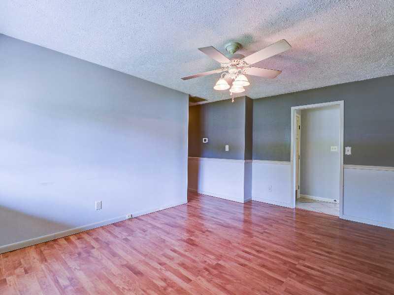 375 Georgetown Road Greenwood, IN 46142 - Photo 5 of 24 Gallery Image 5