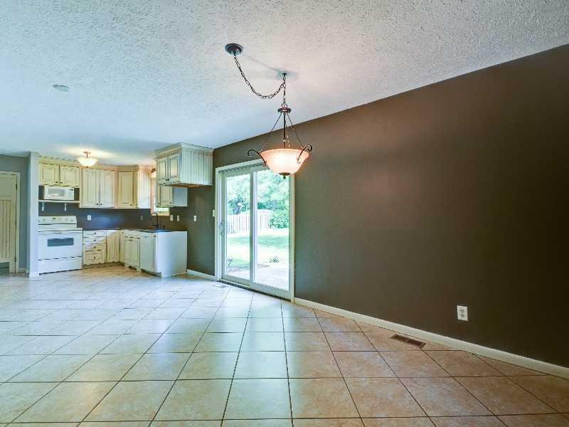 375 Georgetown Road Greenwood, IN 46142 - Photo 9 of 24 Gallery Image 9