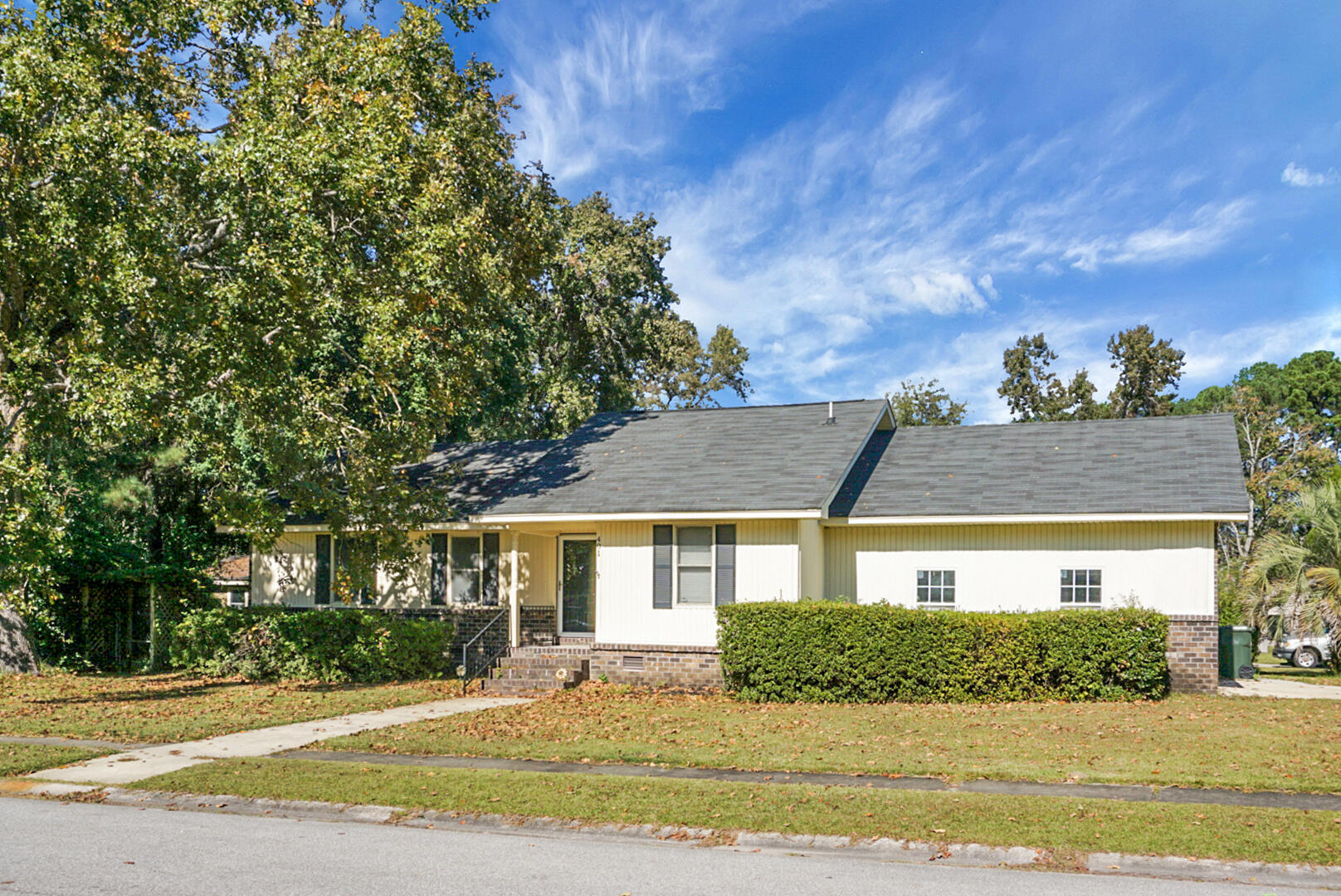 401 Terrier Road Goose Creek, SC 29445 - Photo 2 of 50 DSC00822
