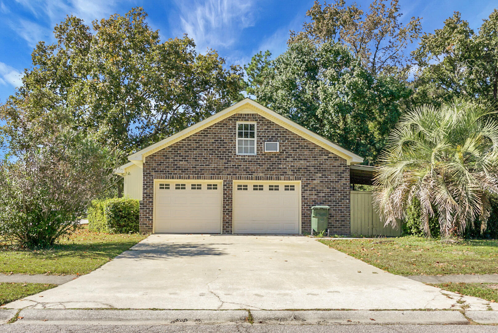 401 Terrier Road Goose Creek, SC 29445 - Photo 4 of 50 DSC00828