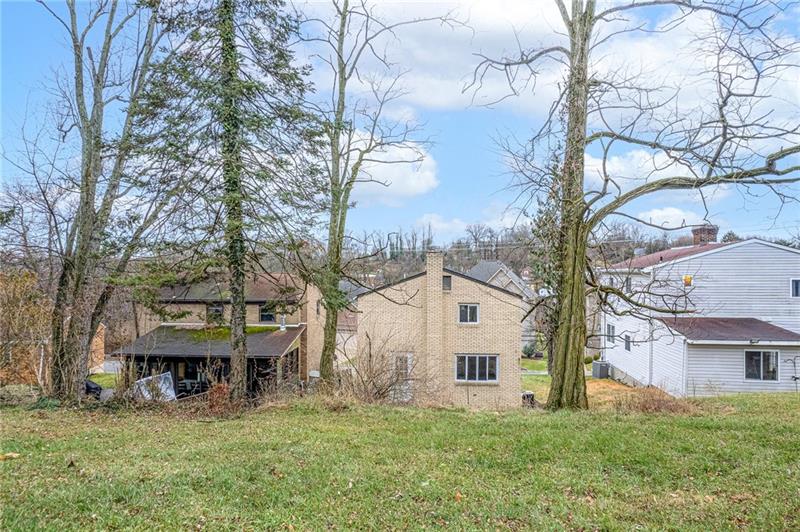 1306 Carnahan Road Pittsburgh, PA 15220 - Photo 26 of 30 Gallery Image 26