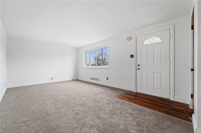 1306 Carnahan Road Pittsburgh, PA 15220 - Photo 4 of 30 Gallery Image 4
