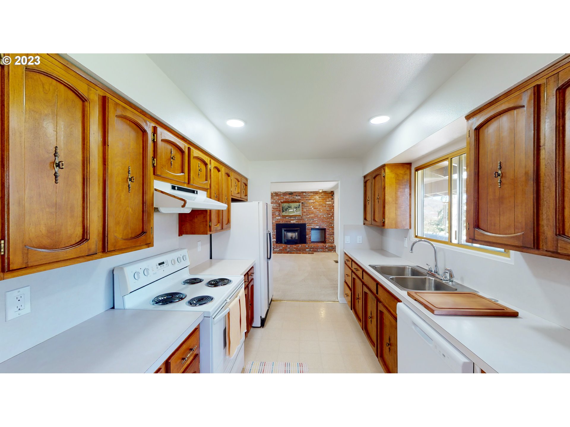 17248 North Bank Road Roseburg, OR 97470 - Photo 18 of 46 Gallery Image 18